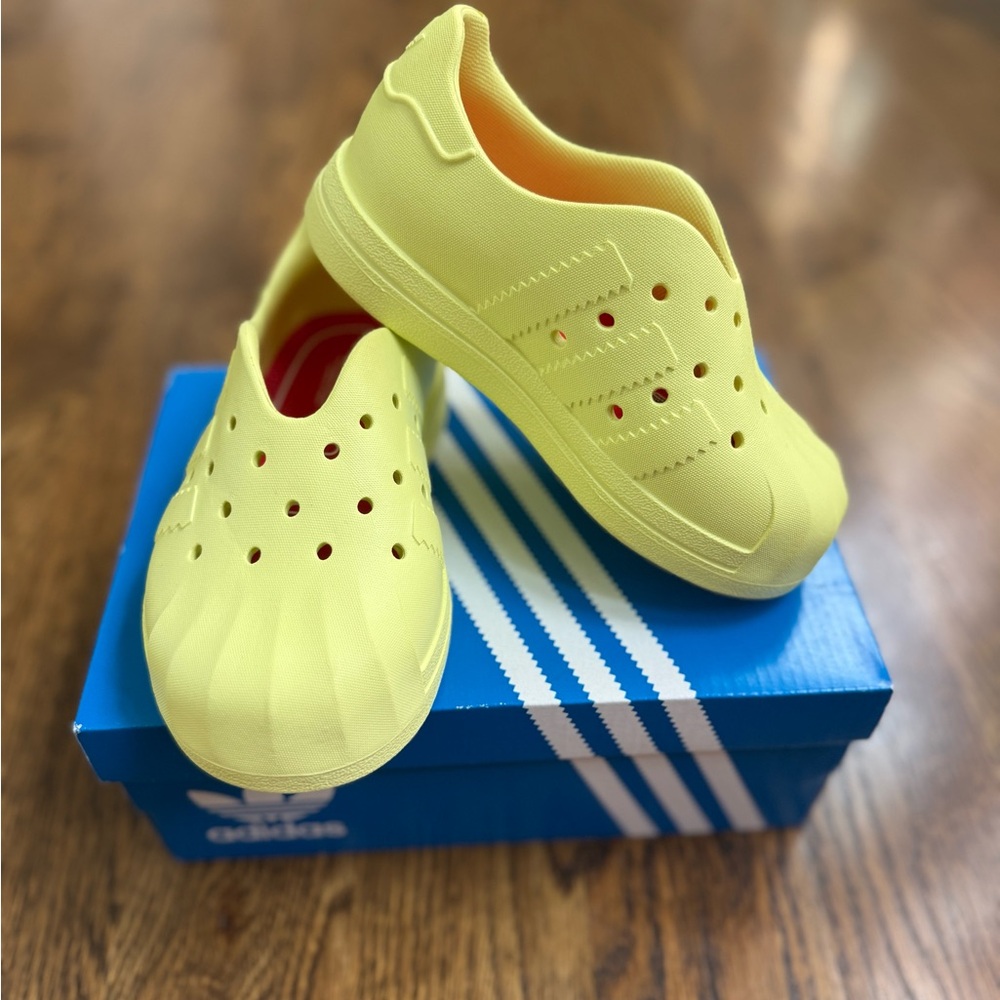 Brand NEW Neon Yellow Adidas Foam Slip on Wet/Dry Sneakers - Little Kids Sz 12.5